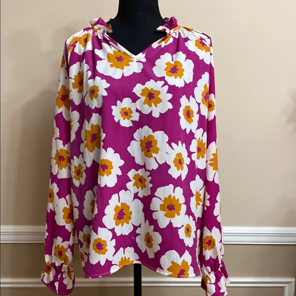 Macaron Floral Women's Top - Pink and White Medium NWOT